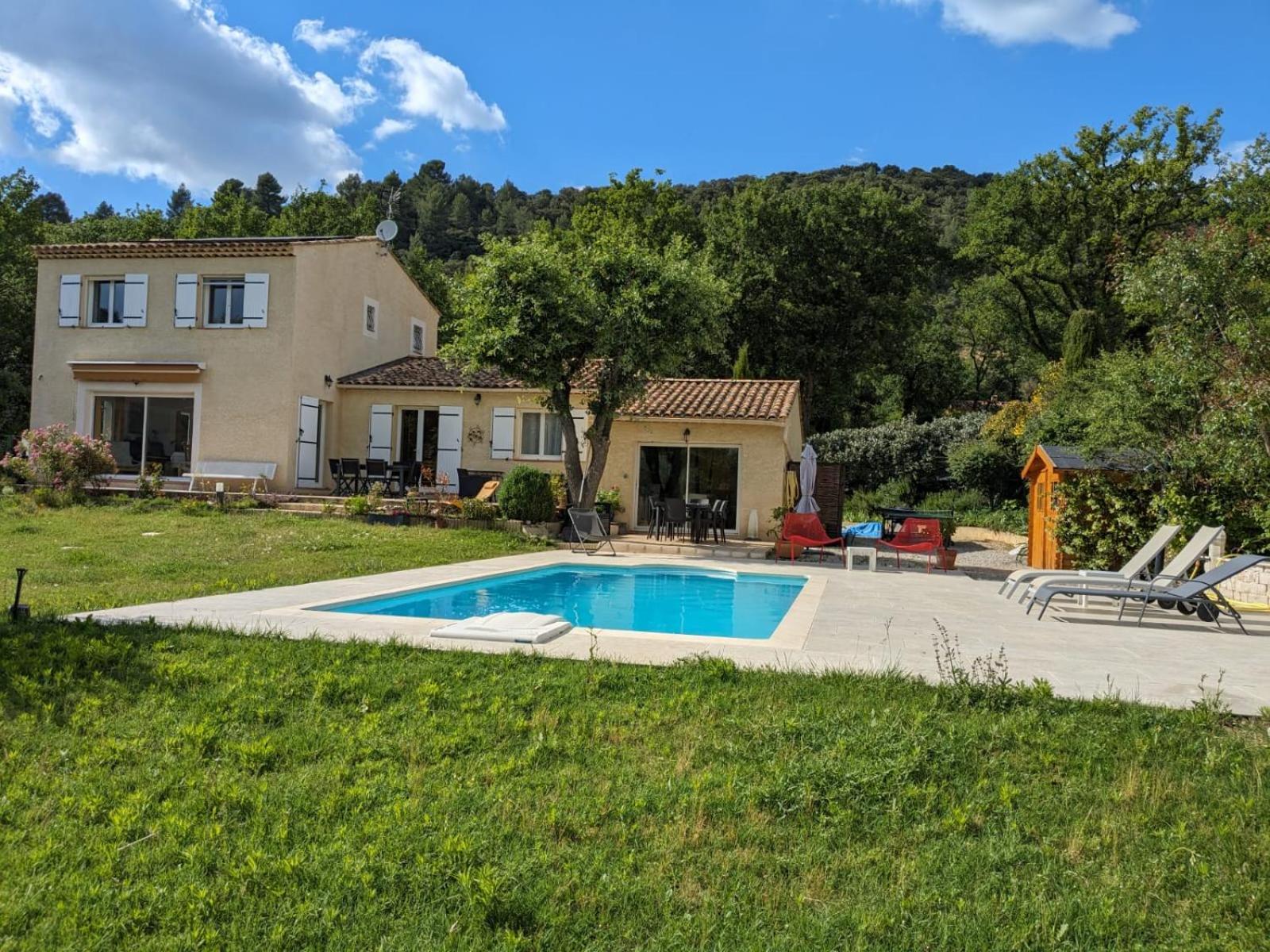 Villa Calme Avec Piscine A Greoux Εξωτερικό φωτογραφία