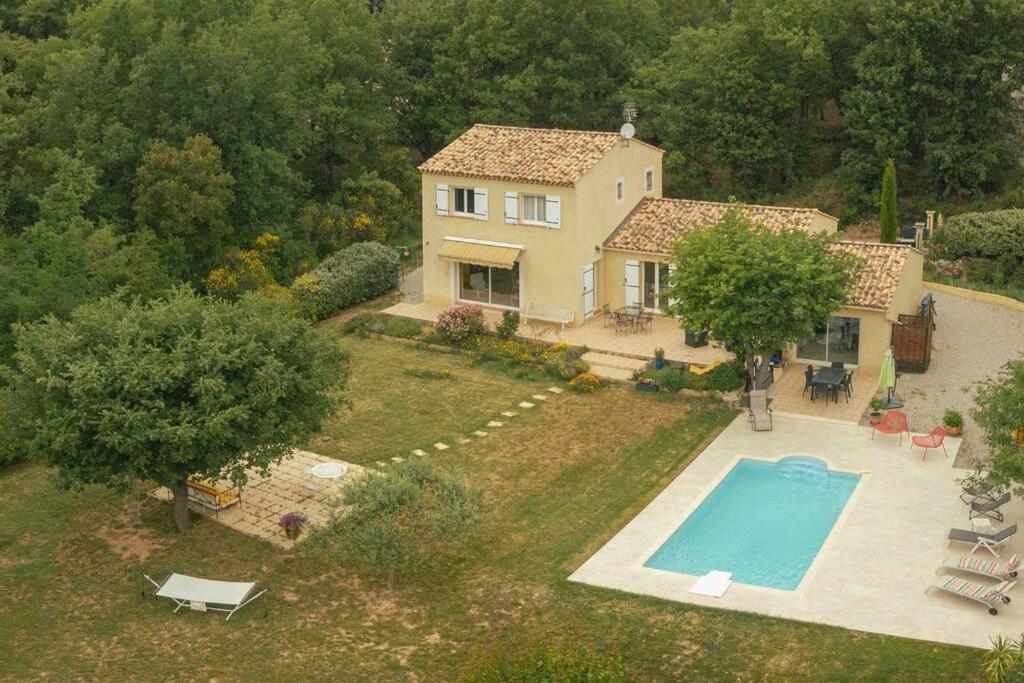 Villa Calme Avec Piscine A Greoux Εξωτερικό φωτογραφία