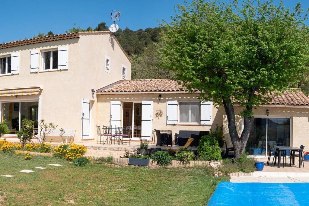 Villa Calme Avec Piscine A Greoux Εξωτερικό φωτογραφία